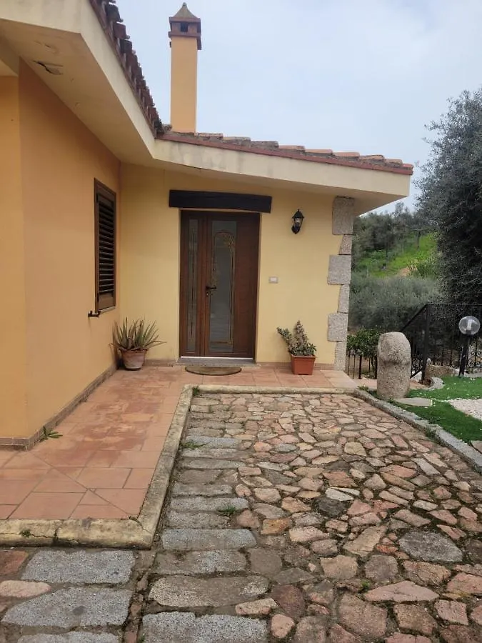 Holiday home Casa Vacanze Villa Lucheria Loceri Italy